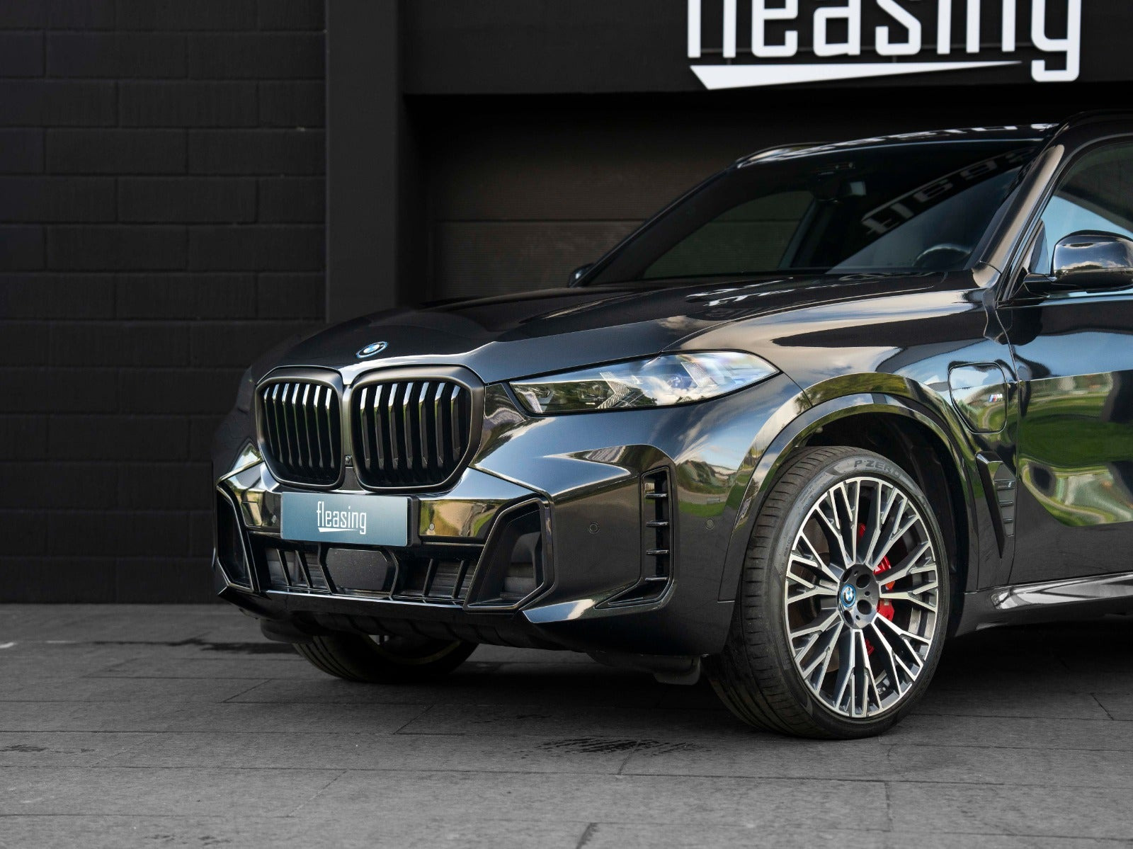 Sort BMW X5 fra 2023
