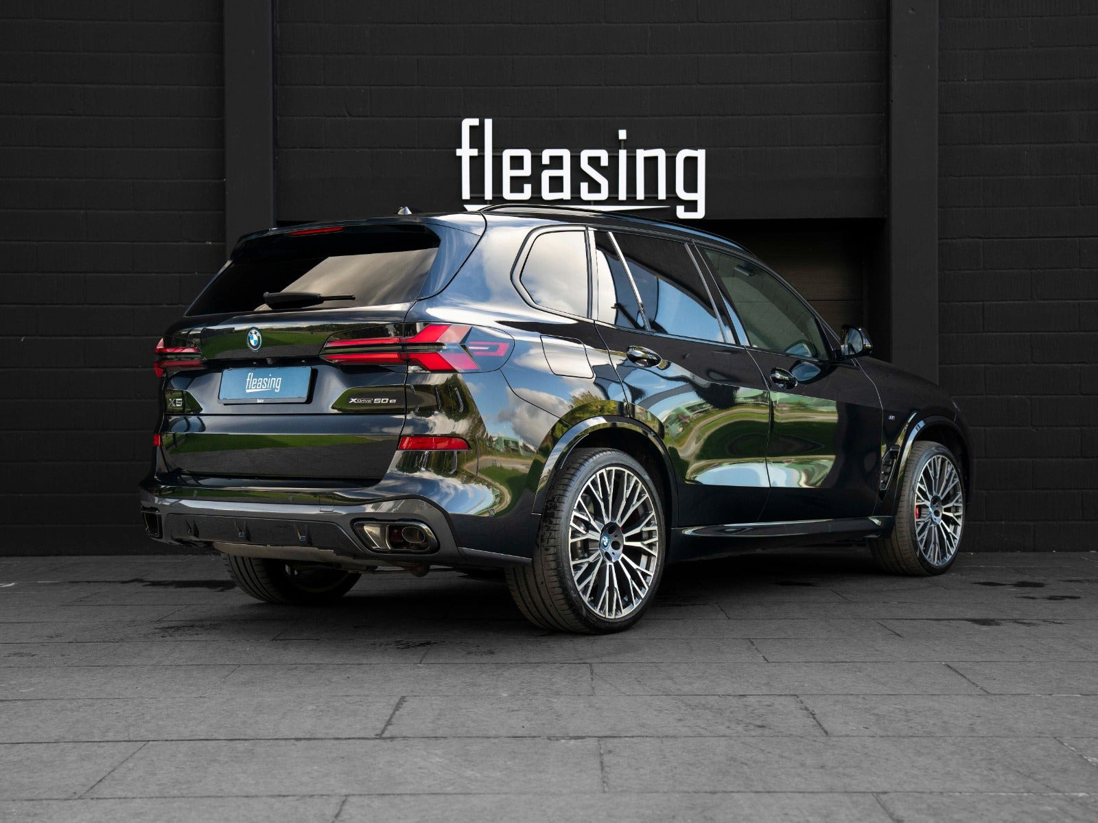 Sort BMW X5 fra 2023