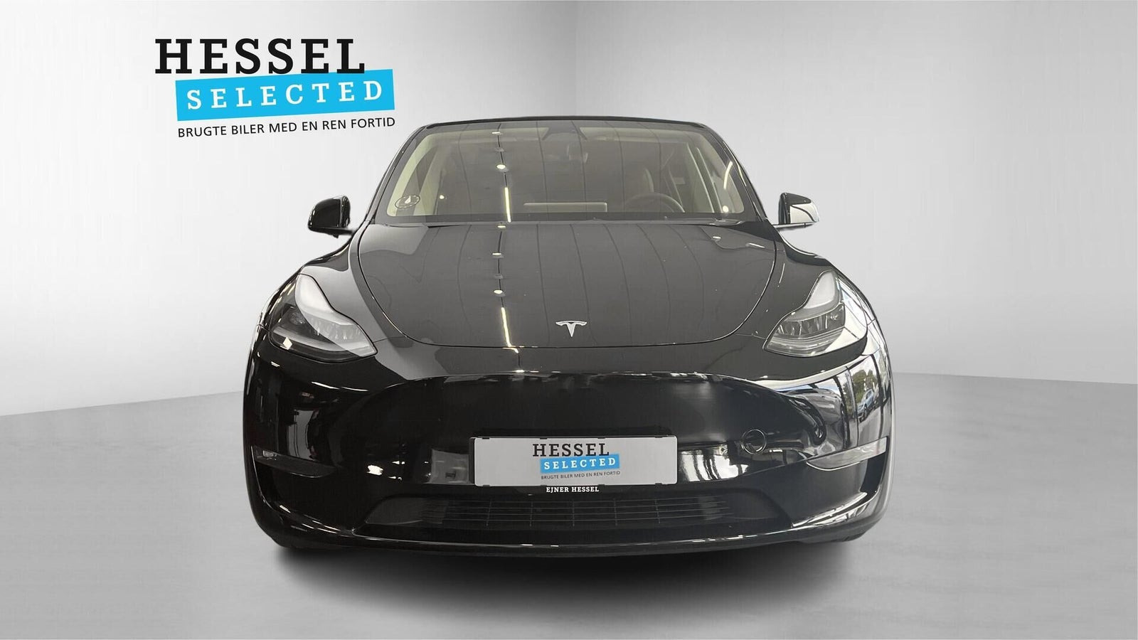 Sort Tesla Model Y fra 2023