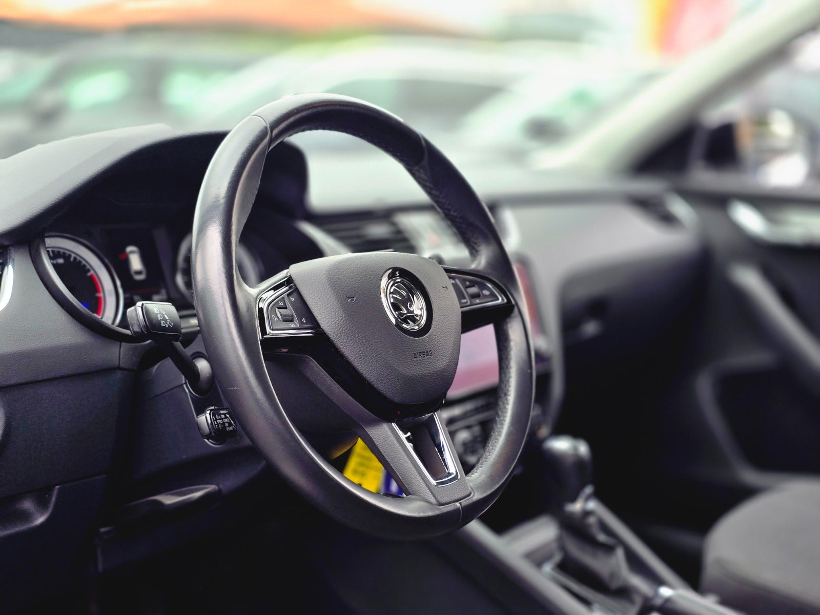 Sort Skoda Octavia fra 2020