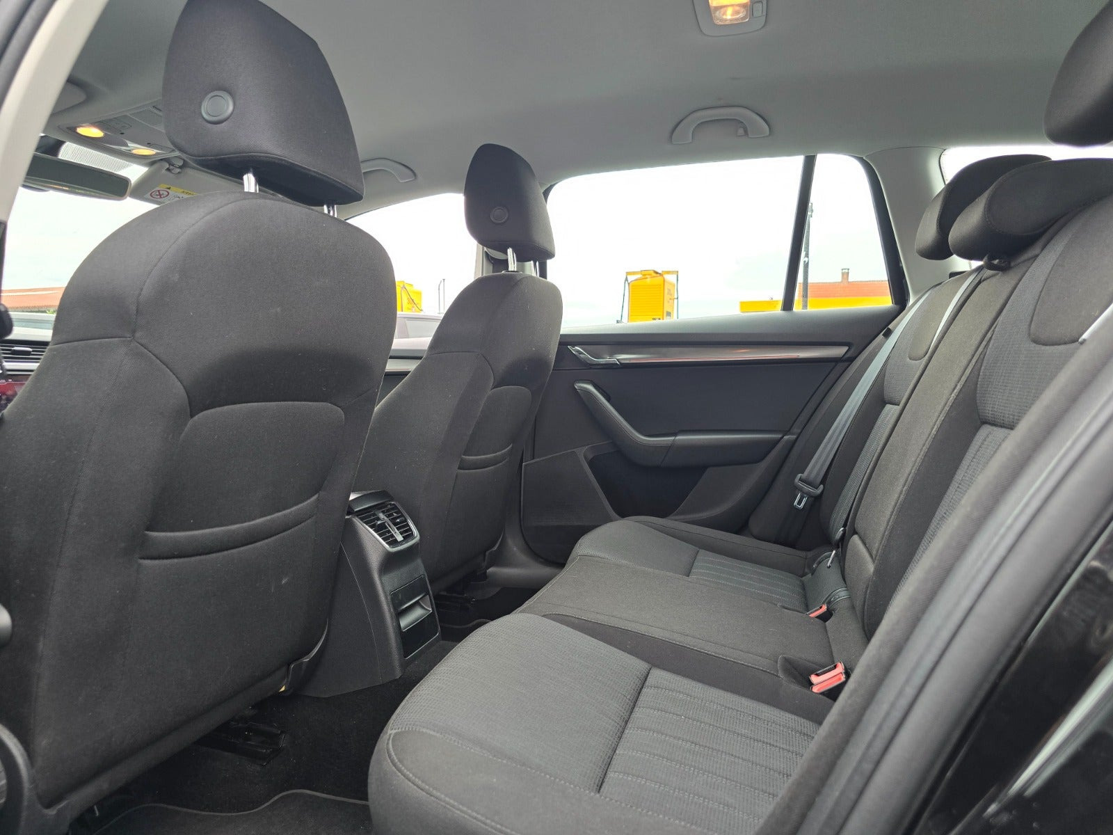 Sort Skoda Octavia fra 2020