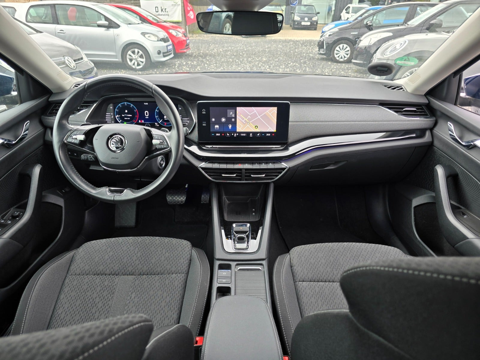 Blå Skoda Octavia fra 2022