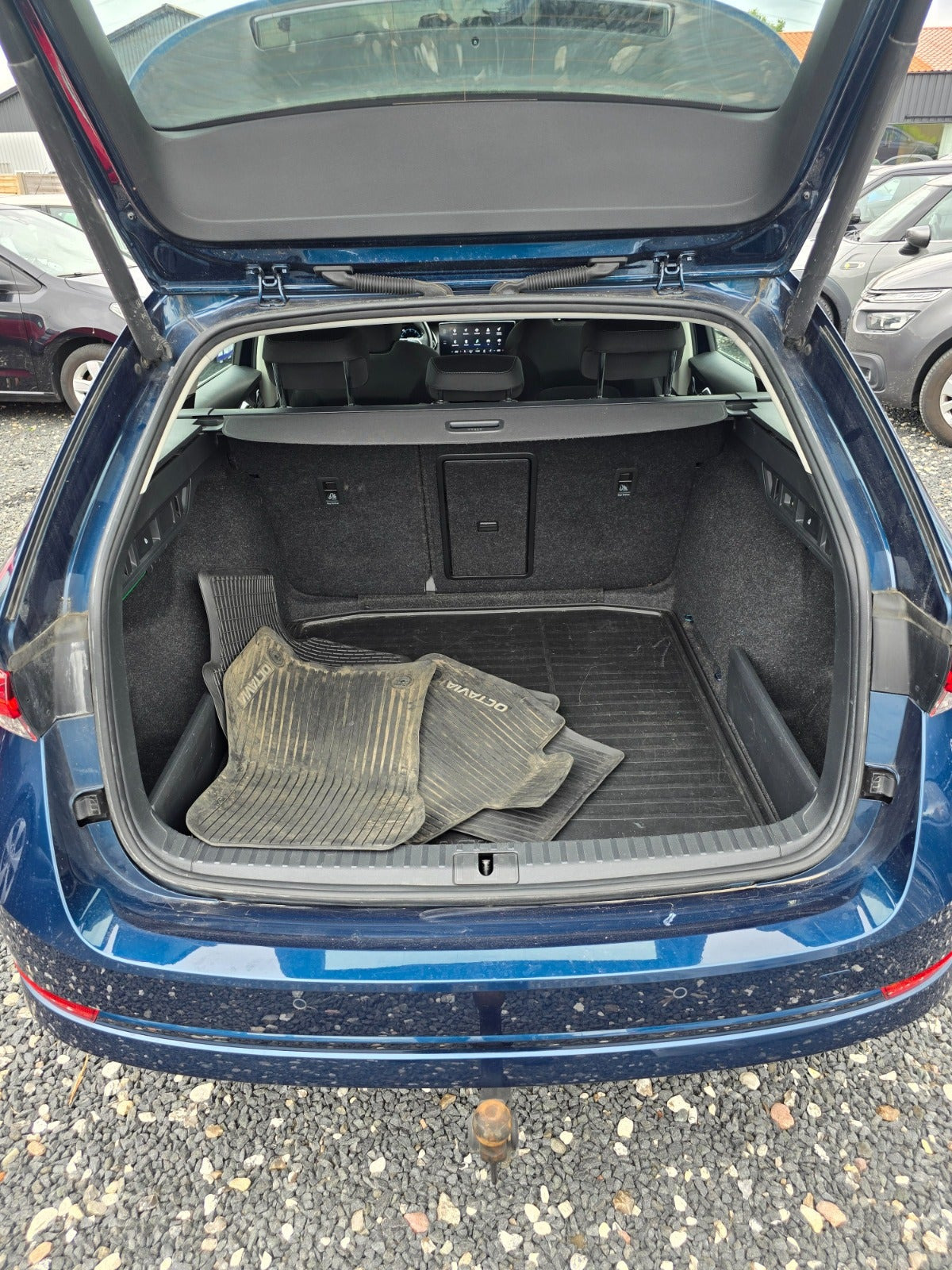 Blå Skoda Octavia fra 2022