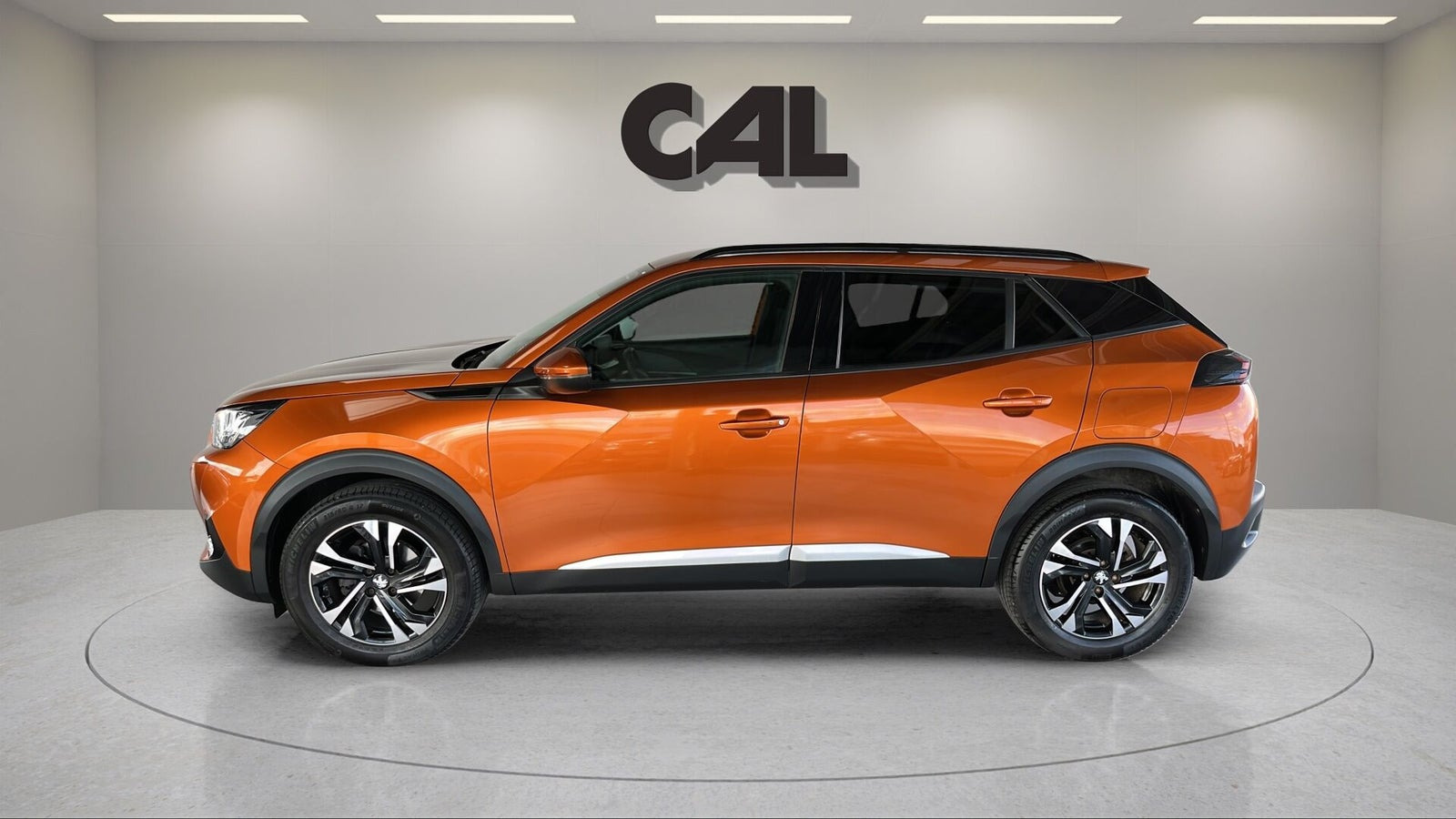 Orange Peugeot 2008 fra 2021