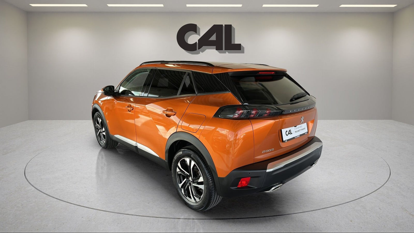 Orange Peugeot 2008 fra 2021