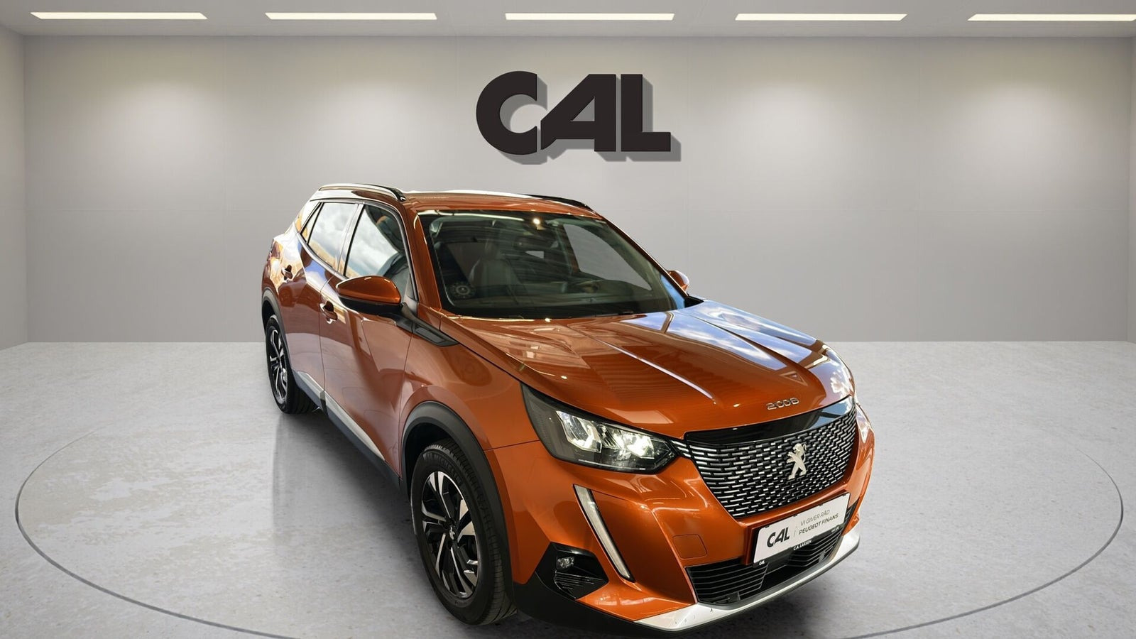 Orange Peugeot 2008 fra 2021
