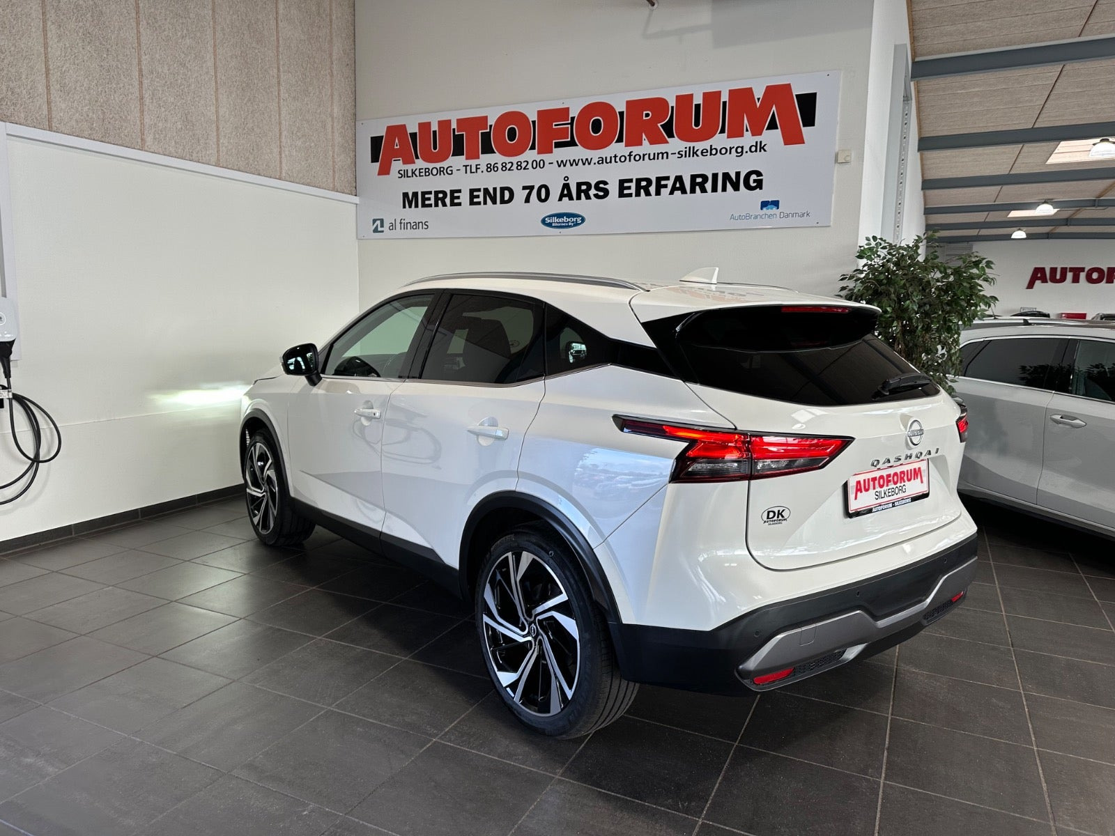 Hvid Nissan Qashqai fra 2023