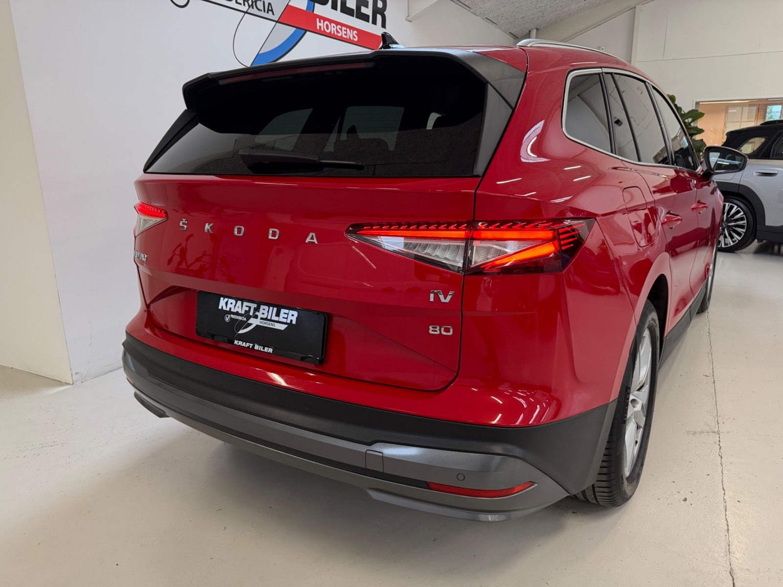Rød Skoda Enyaq fra 2022