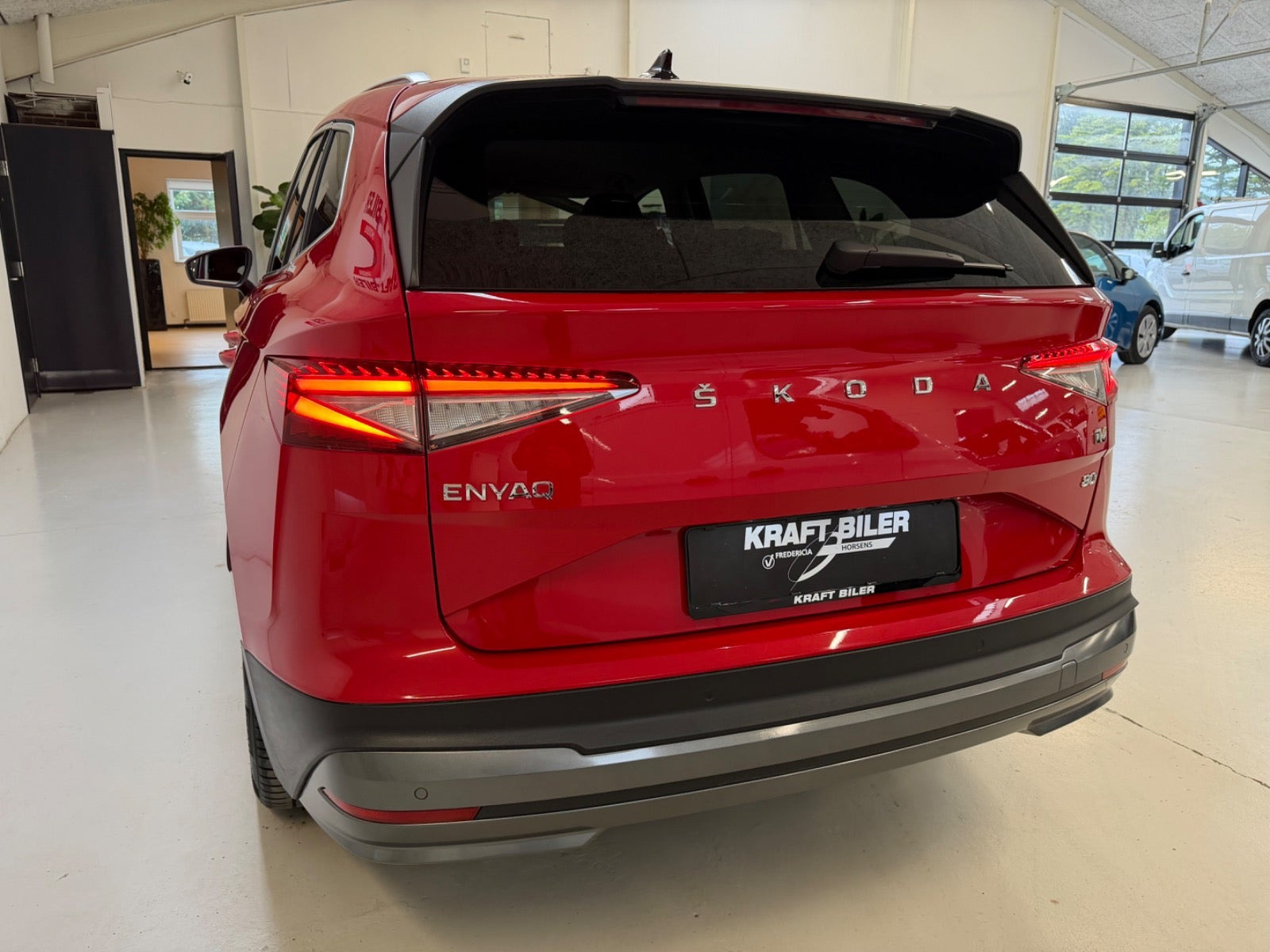 Rød Skoda Enyaq fra 2022