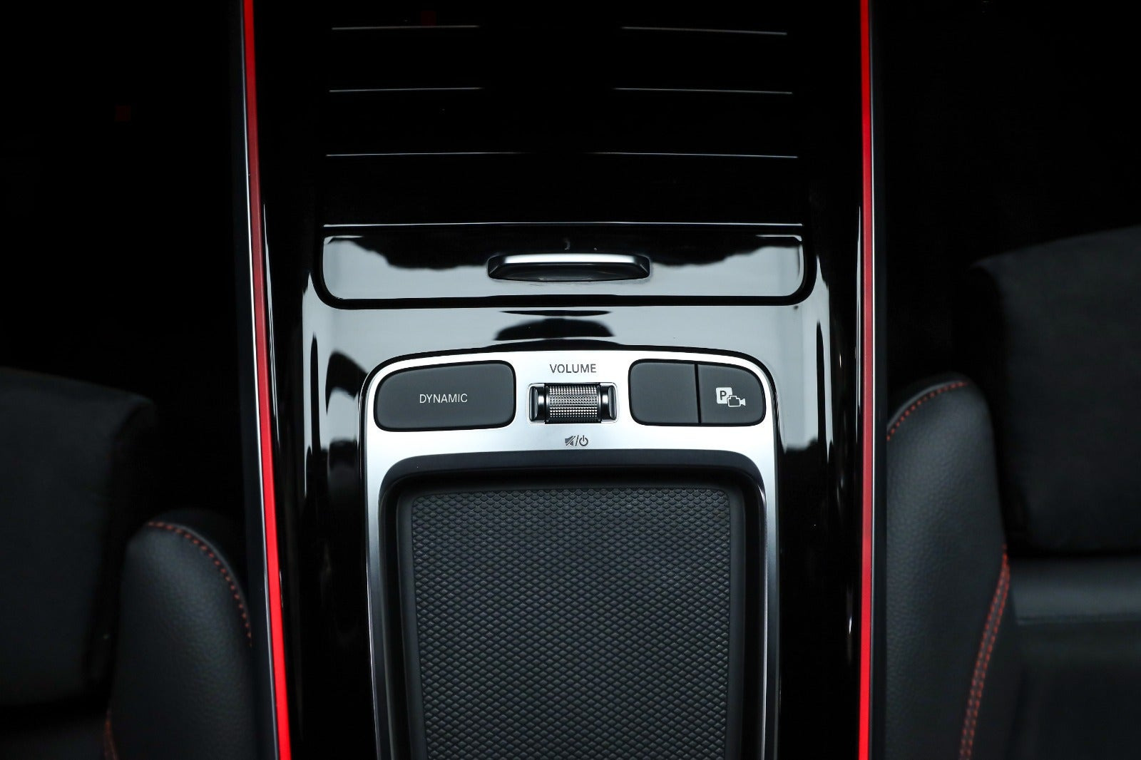 Sort Mercedes EQB250+ fra 2026