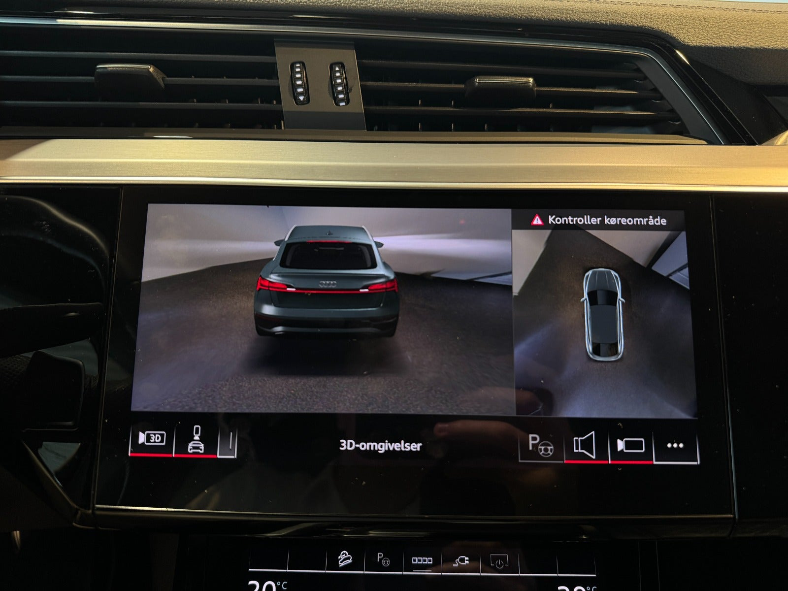 Sort Audi Q8 e-tron fra 2024