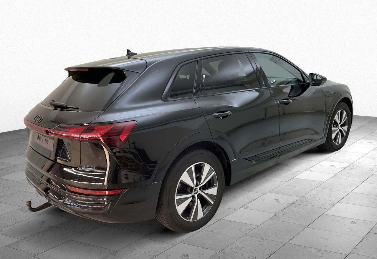 Sort Audi Q8 e-tron fra 2024