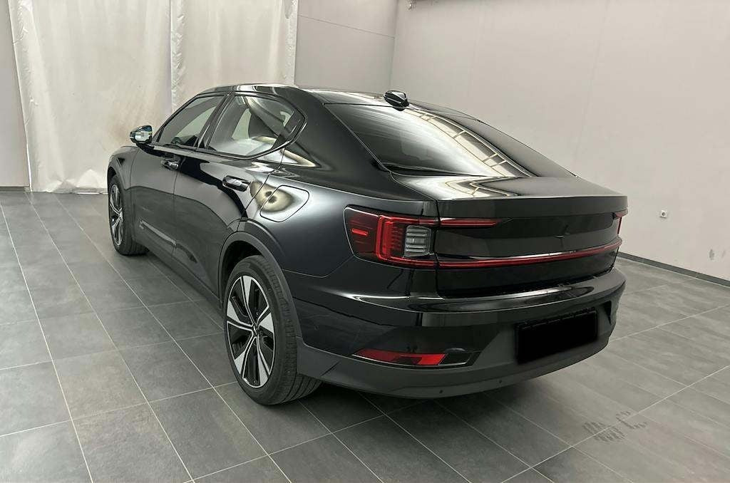 Sort Polestar 2 fra 2024