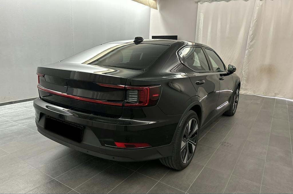 Sort Polestar 2 fra 2024