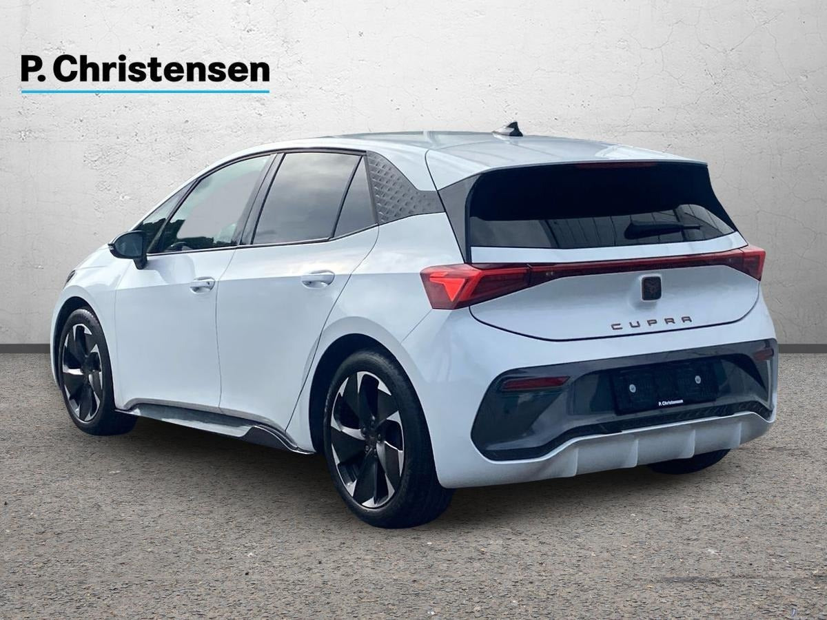 Hvid Cupra Born fra 2023