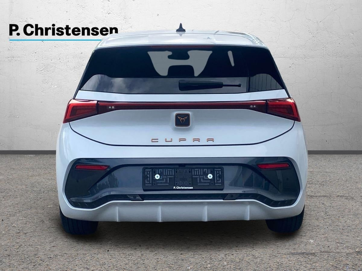 Hvid Cupra Born fra 2023
