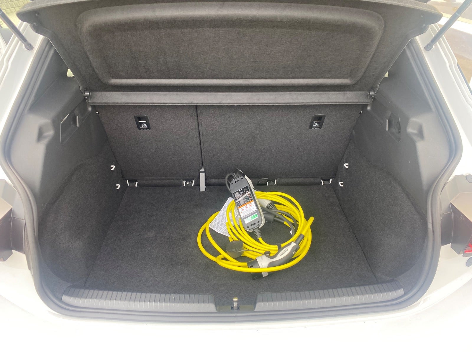 Hvid Cupra Born fra 2023