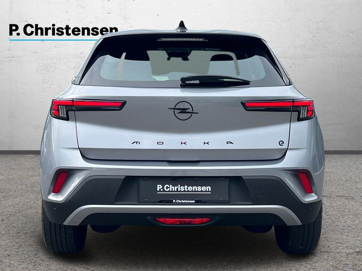 Grå Opel Mokka-e fra 2025
