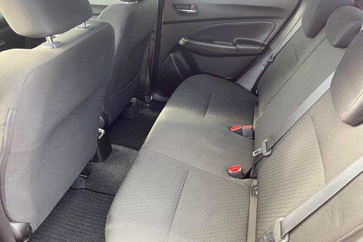 Rød Suzuki Swift fra 2020