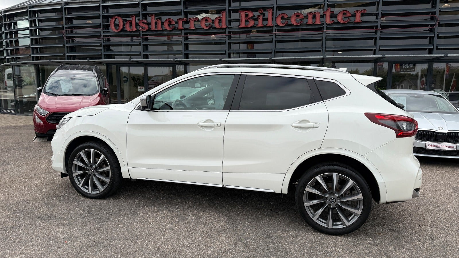 Hvid Nissan Qashqai fra 2019
