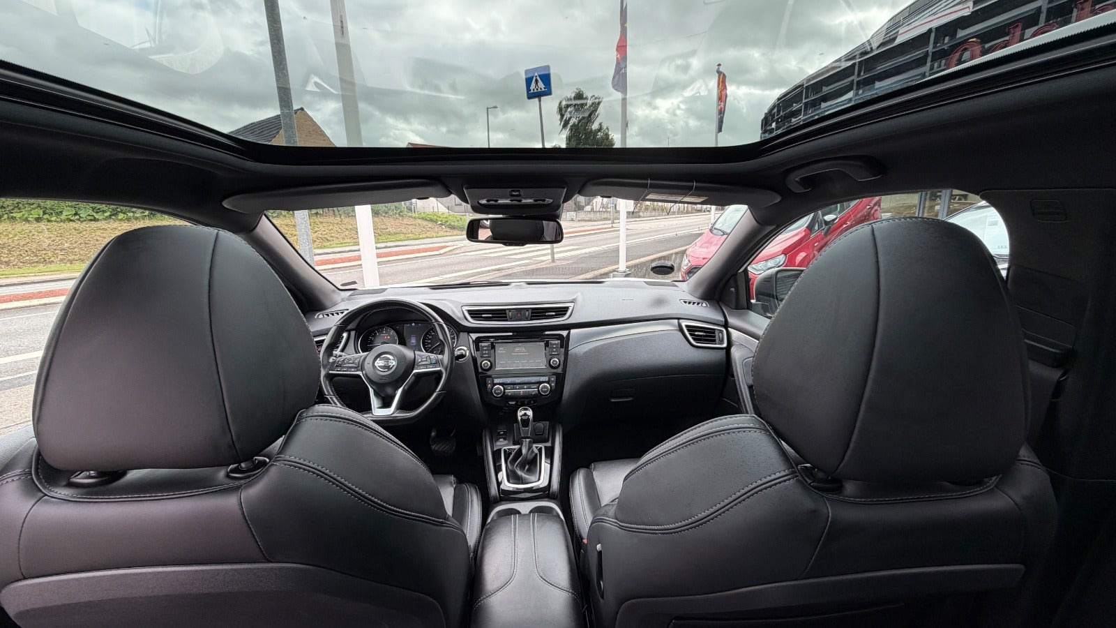 Hvid Nissan Qashqai fra 2019