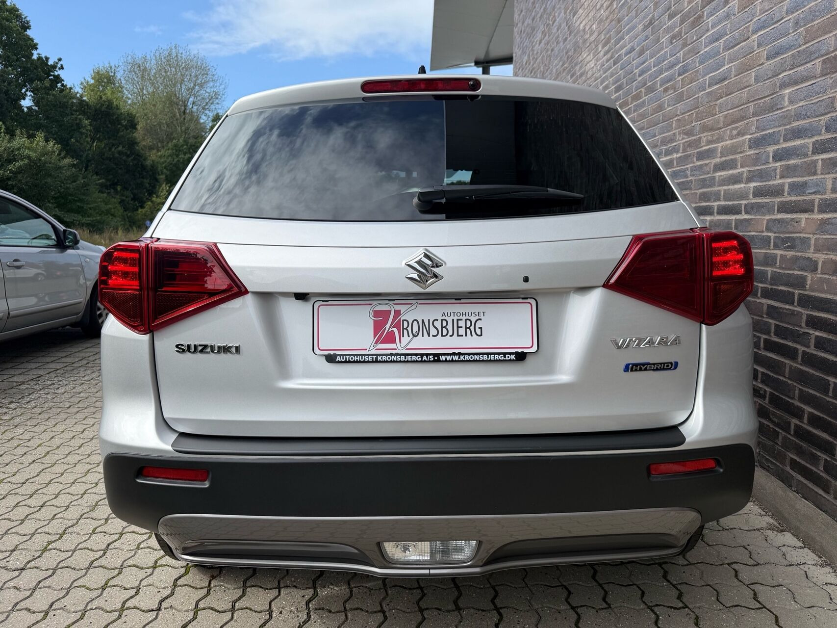 Sølv Suzuki Vitara fra 2022