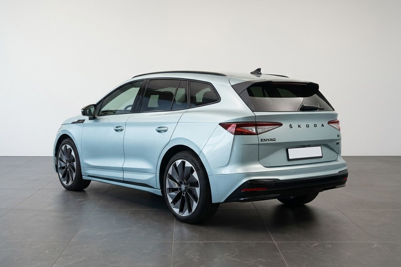 Sølv Skoda Enyaq fra 2021