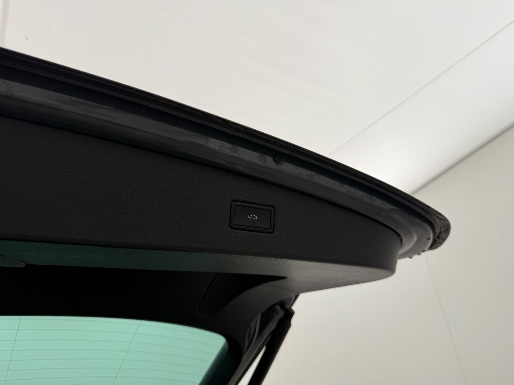 Grå VW Tiguan fra 2023