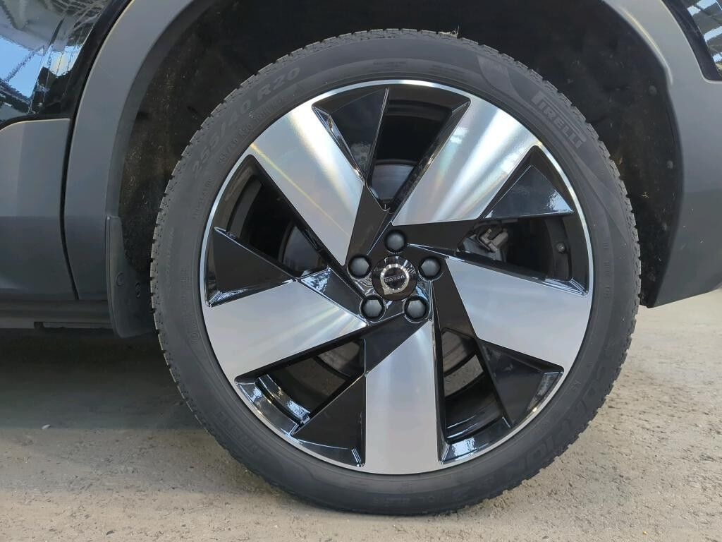 Sort Volvo XC40 fra 2023