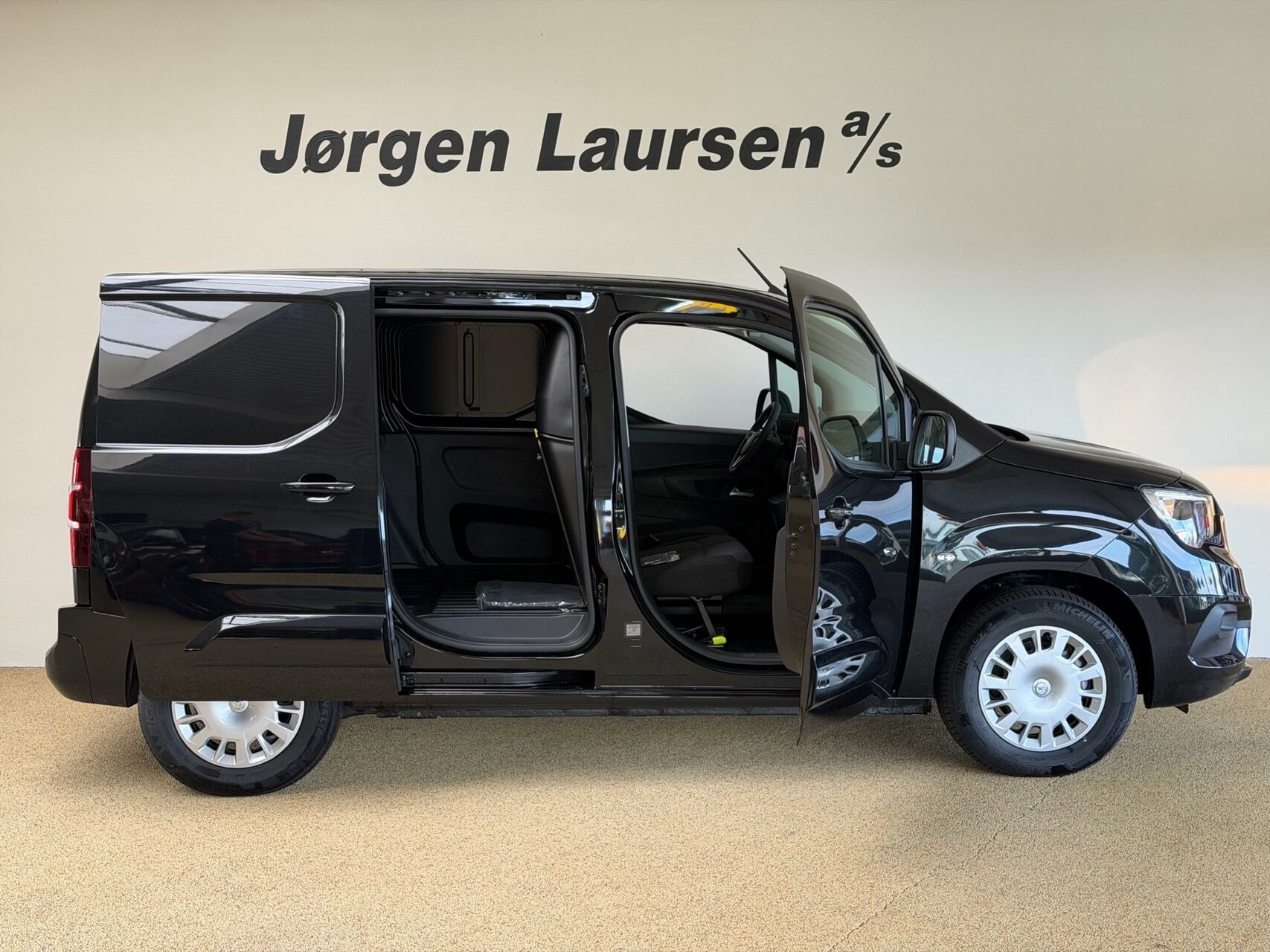 Hvid Opel Combo-e fra 2000
