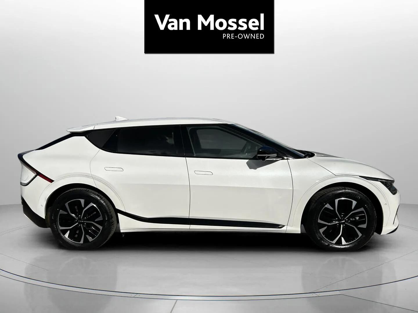 Hvid Kia EV6 fra 2025