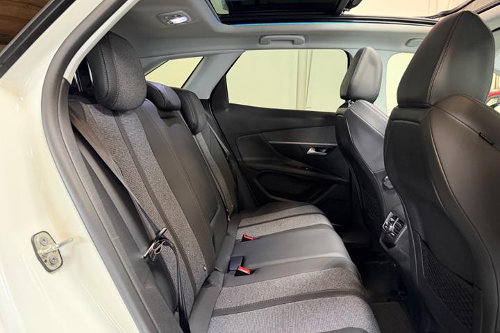 Hvid Peugeot 3008 fra 2017
