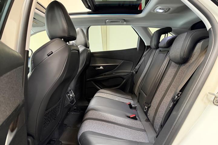 Hvid Peugeot 3008 fra 2017