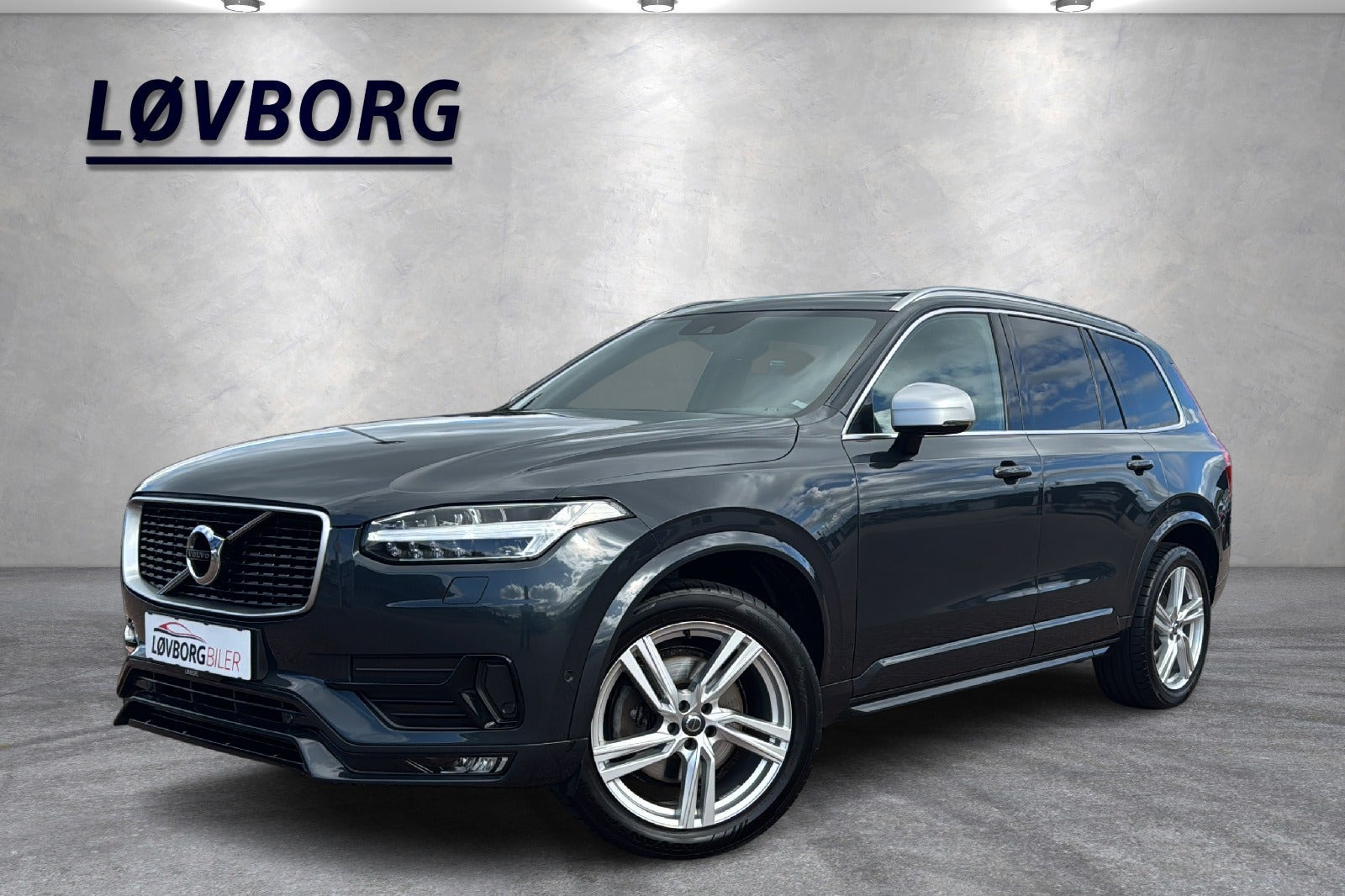 Grå Volvo XC90 fra 2016