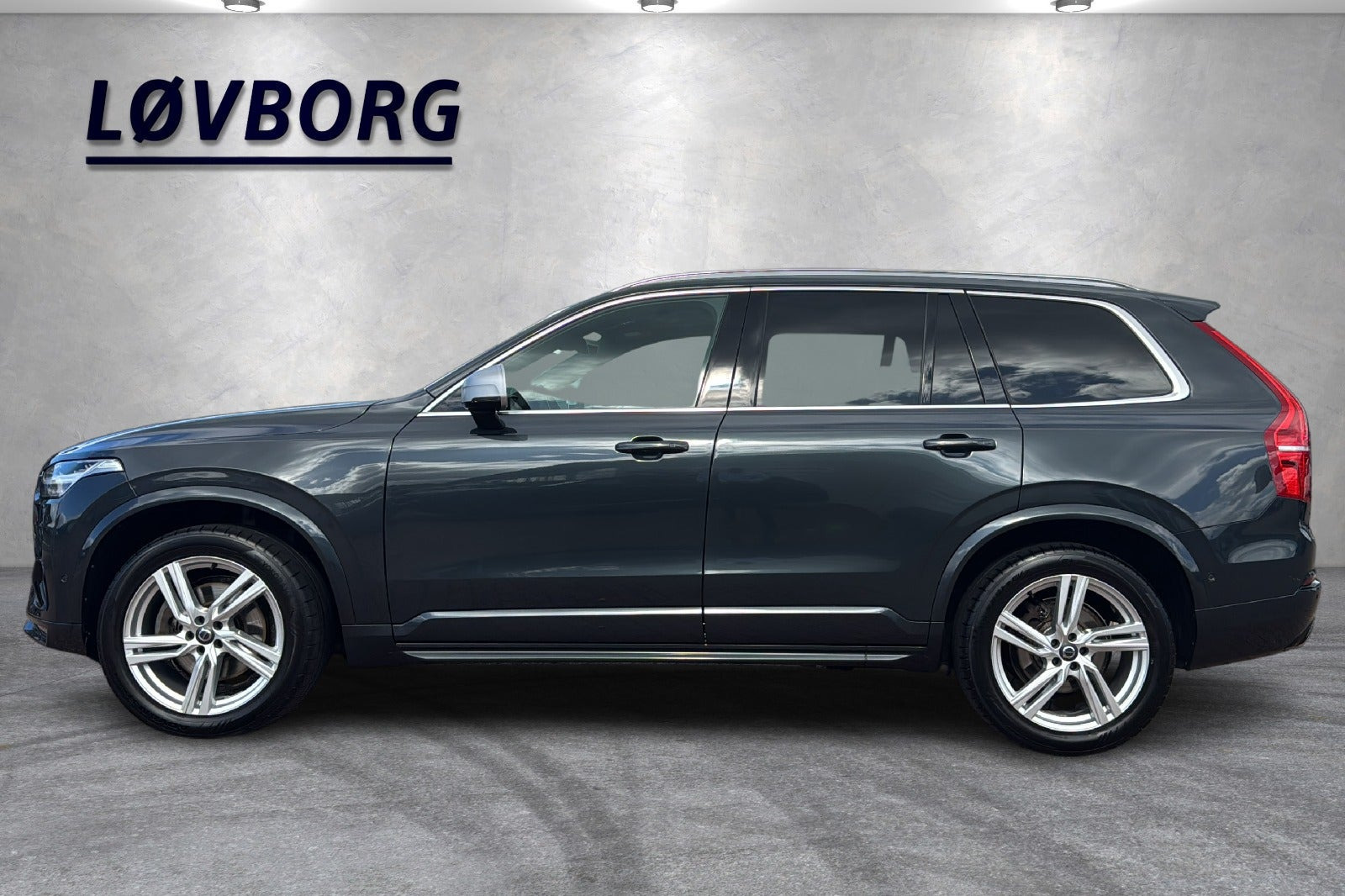 Grå Volvo XC90 fra 2016