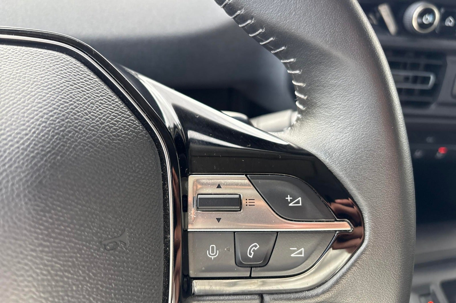 undefined Peugeot e-Rifter fra 2025