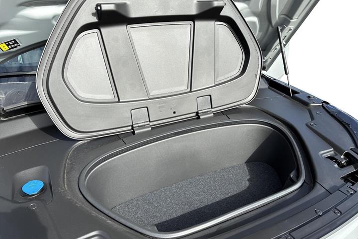 Grå Volvo EX40 fra 2024