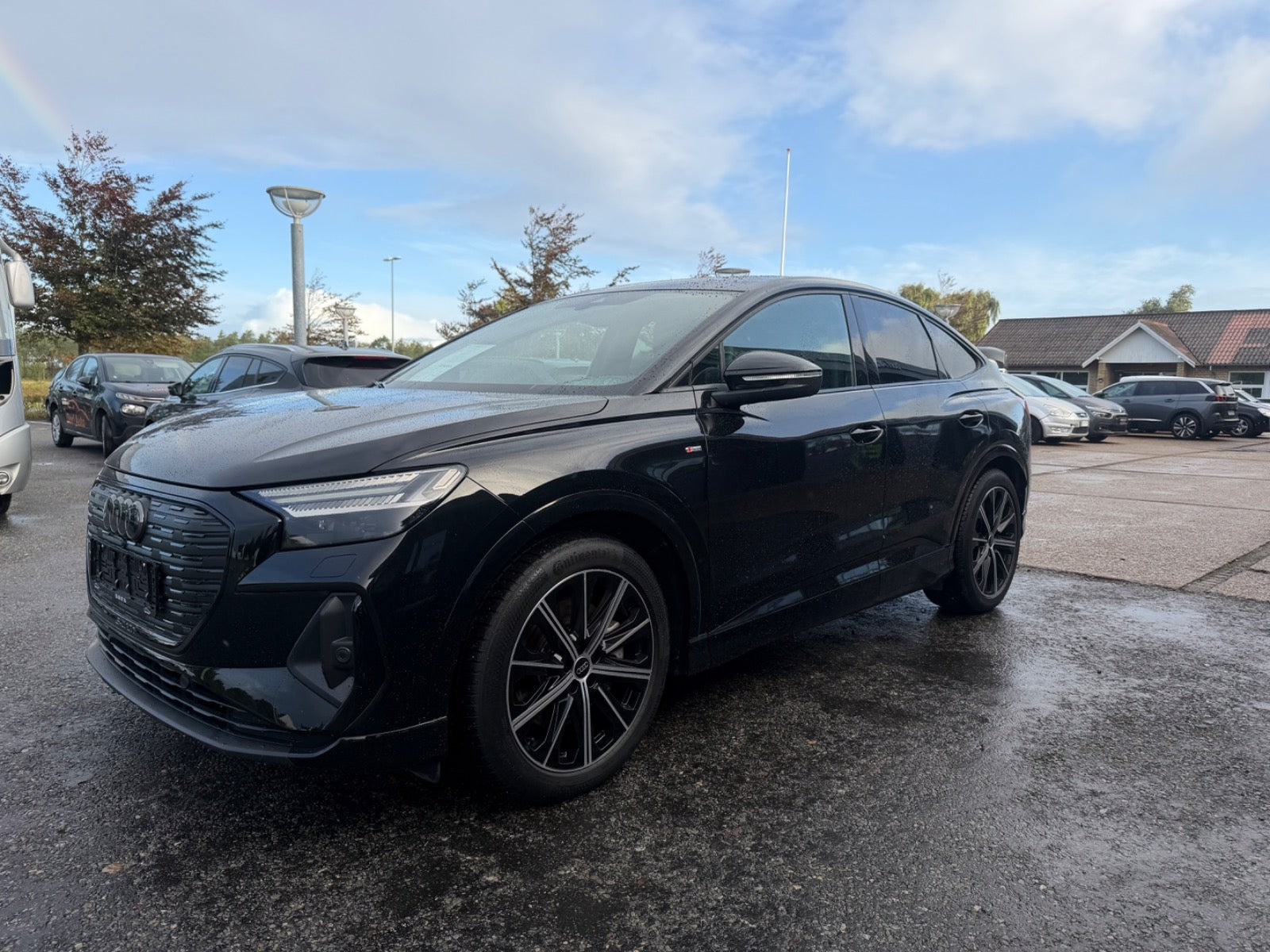 Sort Audi Q4 e-tron fra 2024