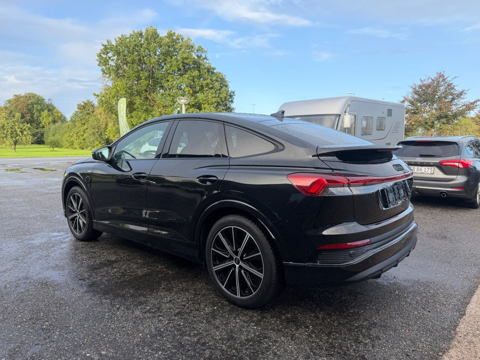Sort Audi Q4 e-tron fra 2024