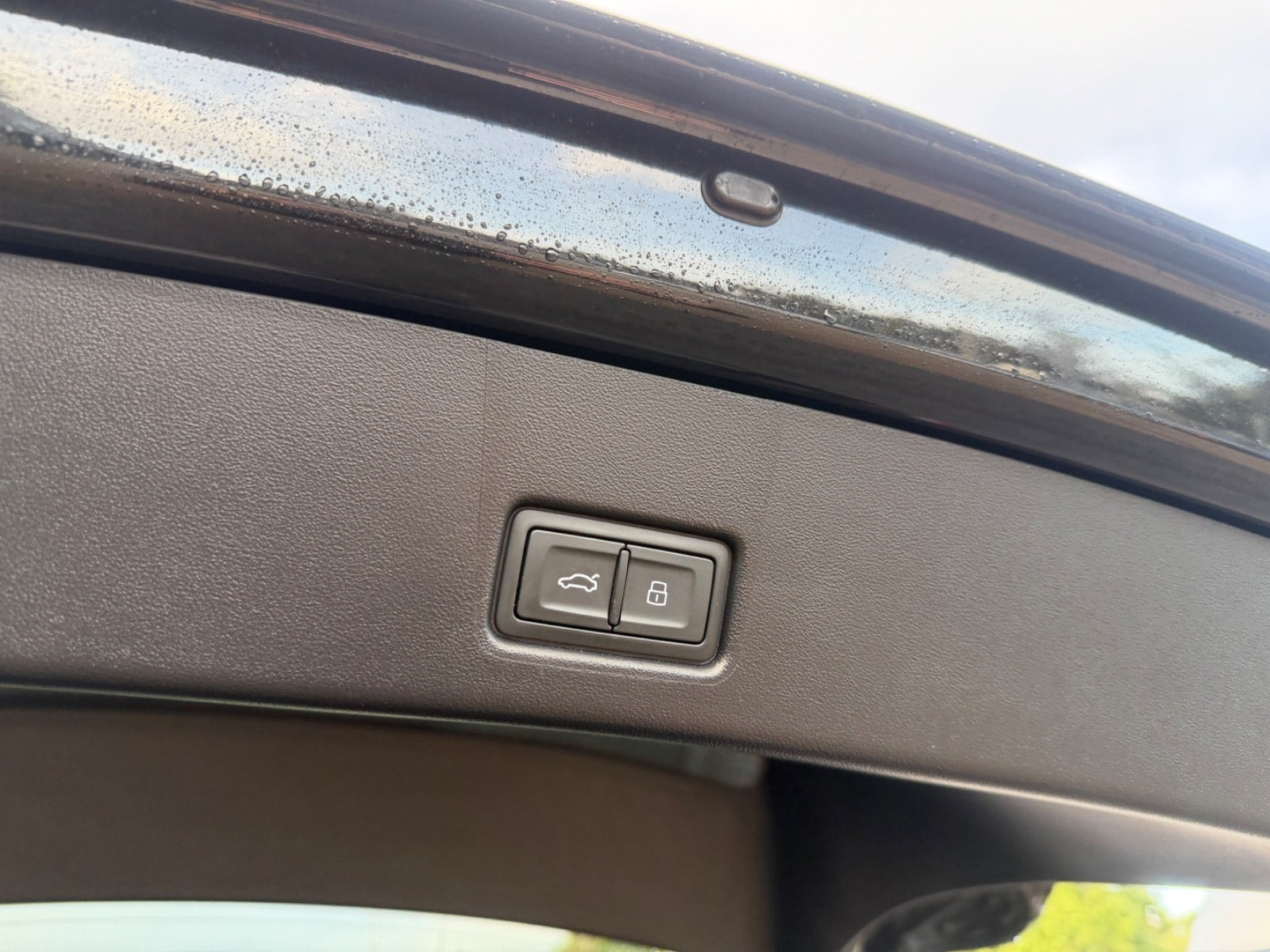 Sort Audi Q4 e-tron fra 2024
