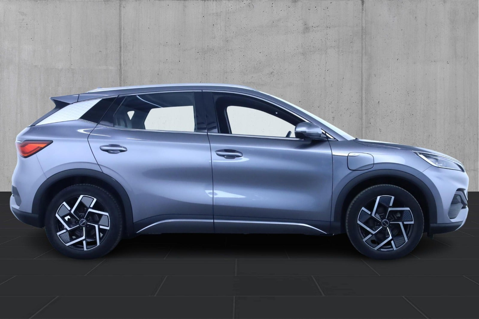Grå BYD Atto 3 fra 2022