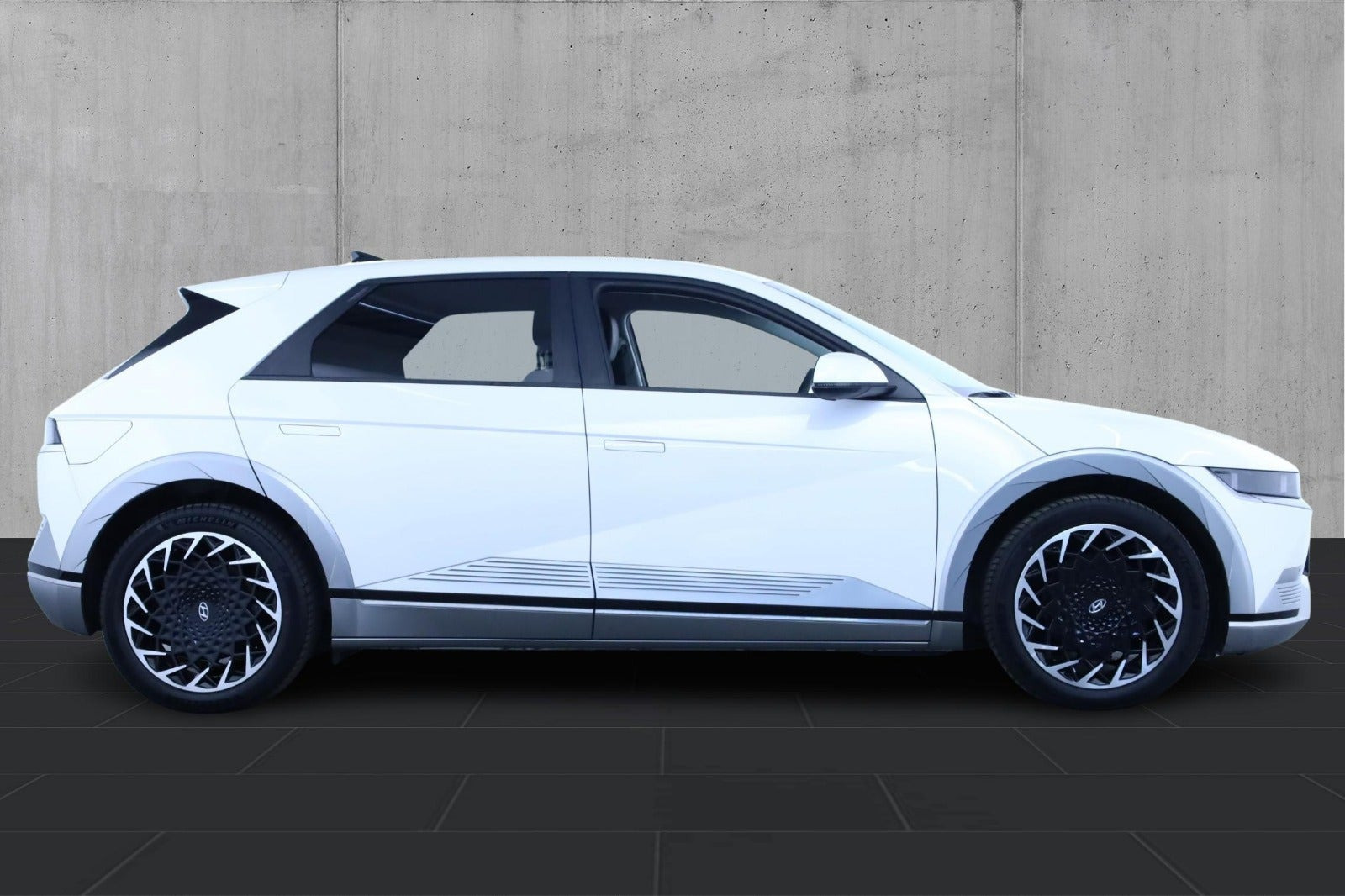Hvid Hyundai Ioniq 5 fra 2023
