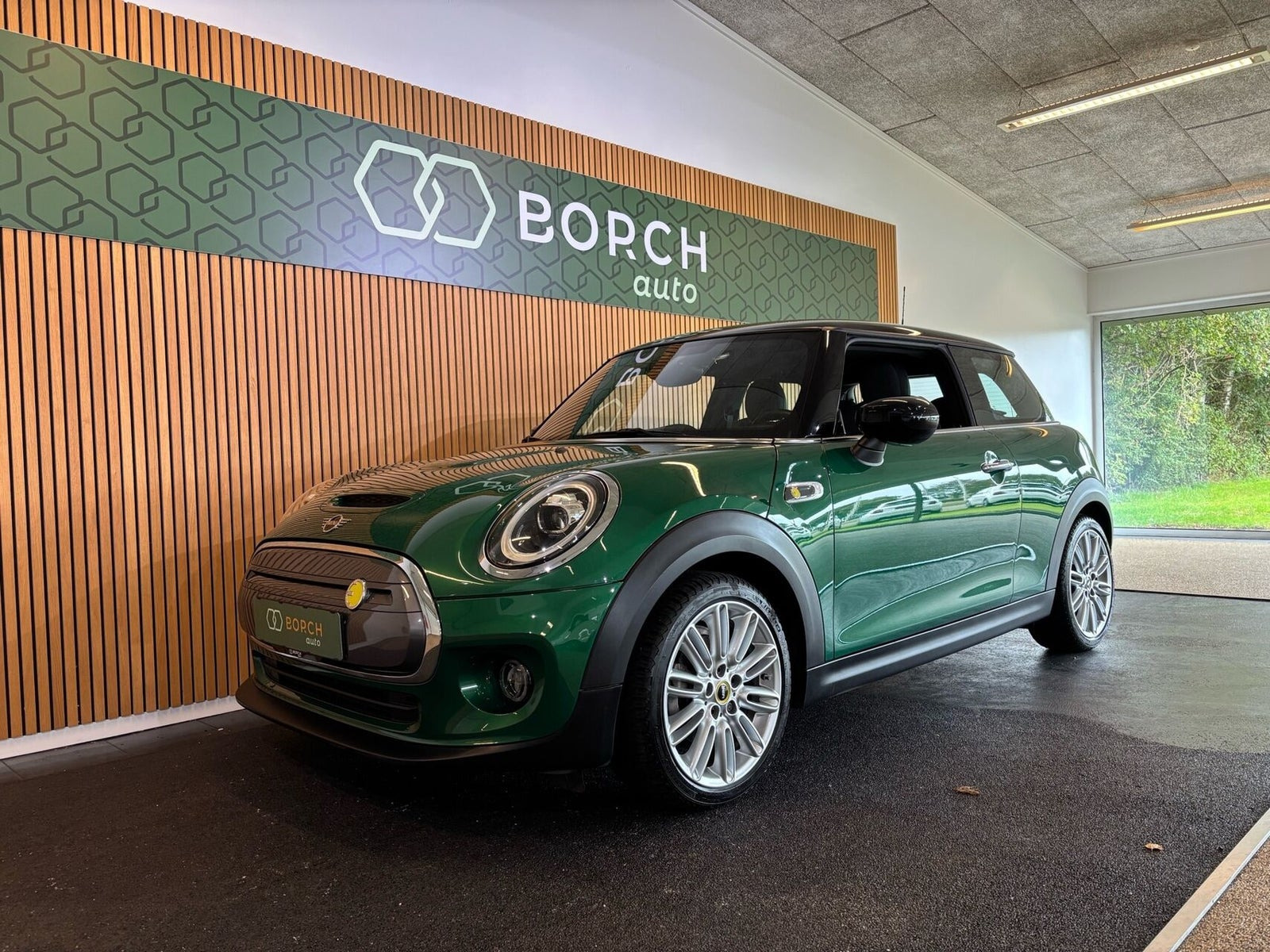 Mini Cooper SE Classic Trim