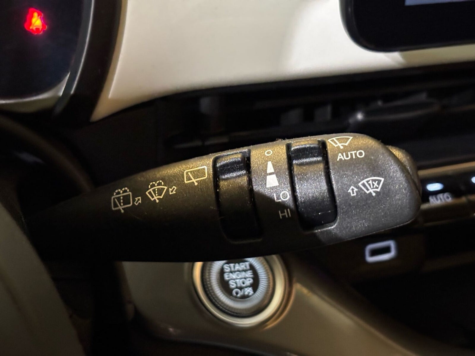 Hvid Fiat 500e fra 2023