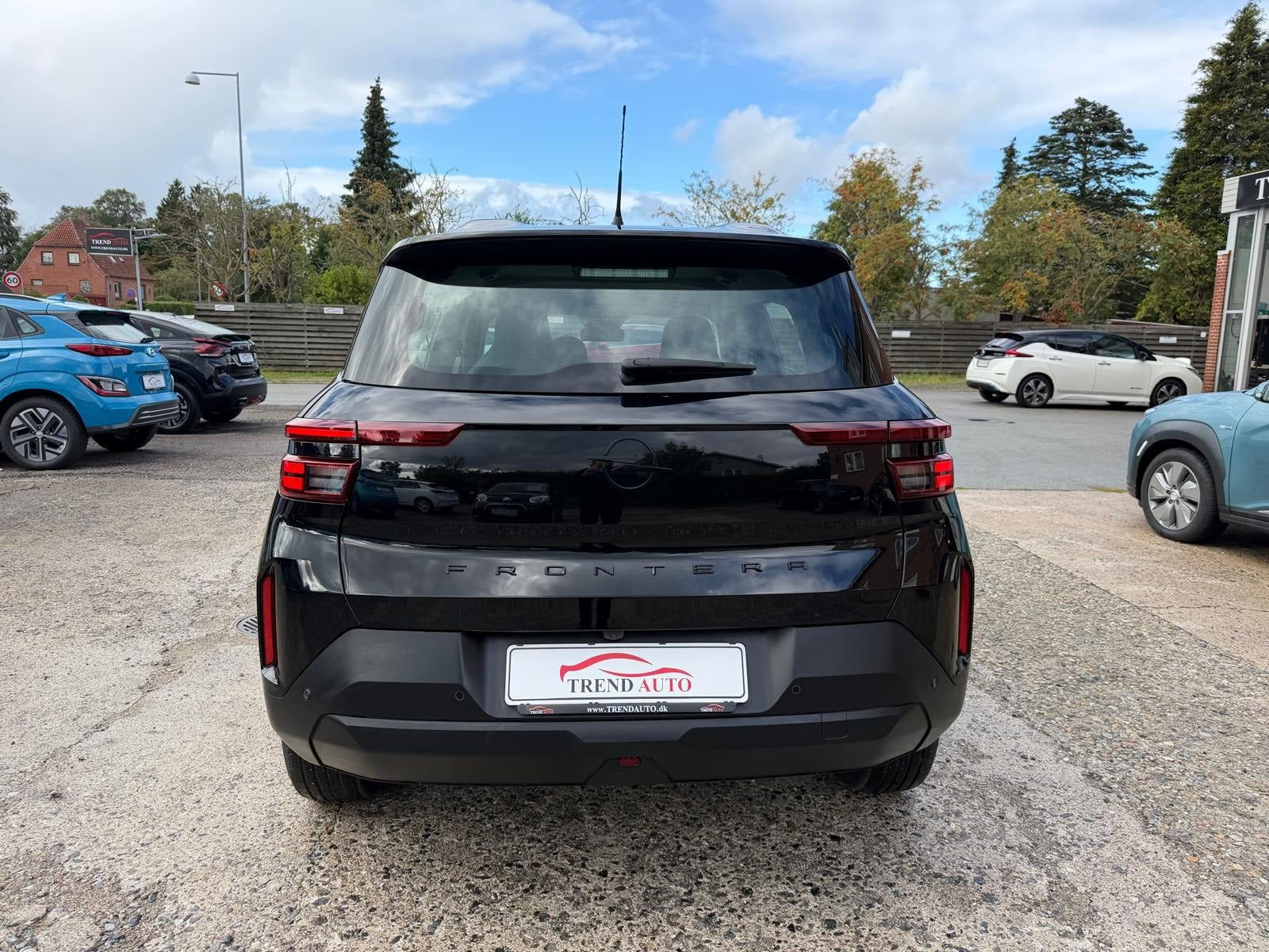Sort Opel Frontera fra 2025