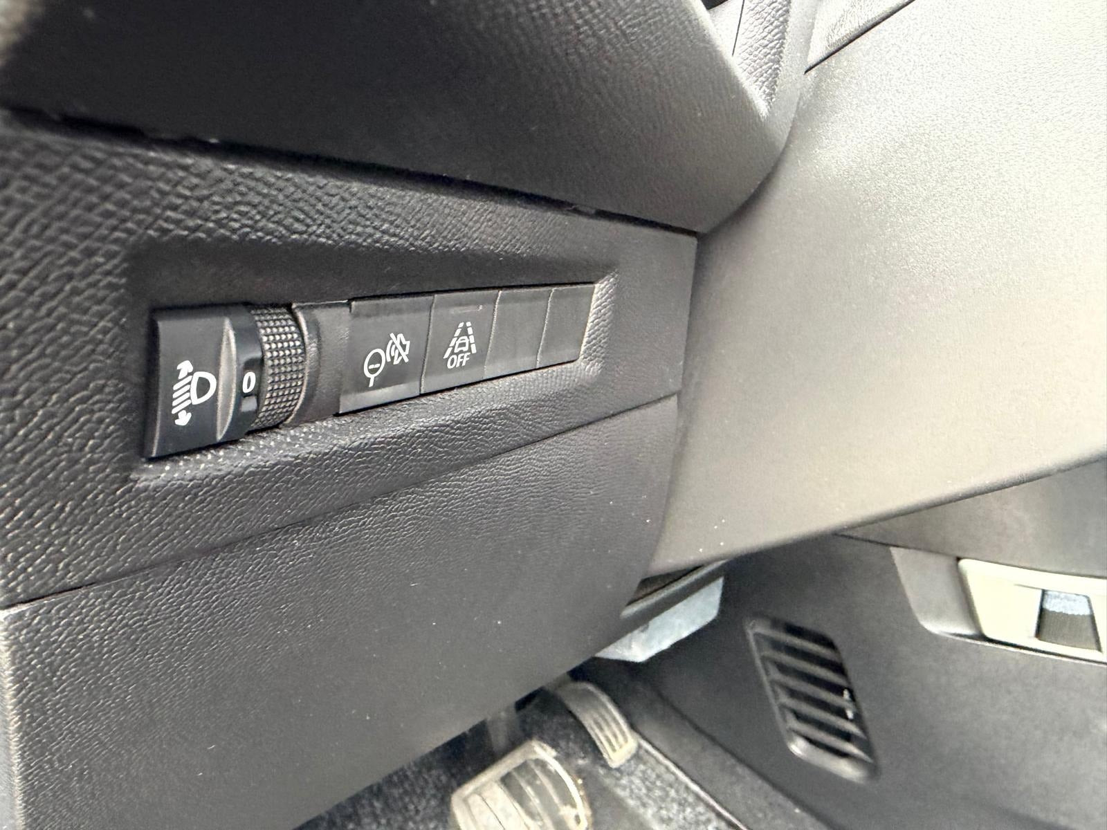 Sort Opel Frontera fra 2025