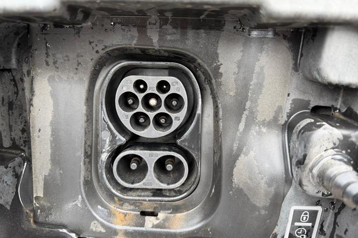 Sort Opel Frontera fra 2025