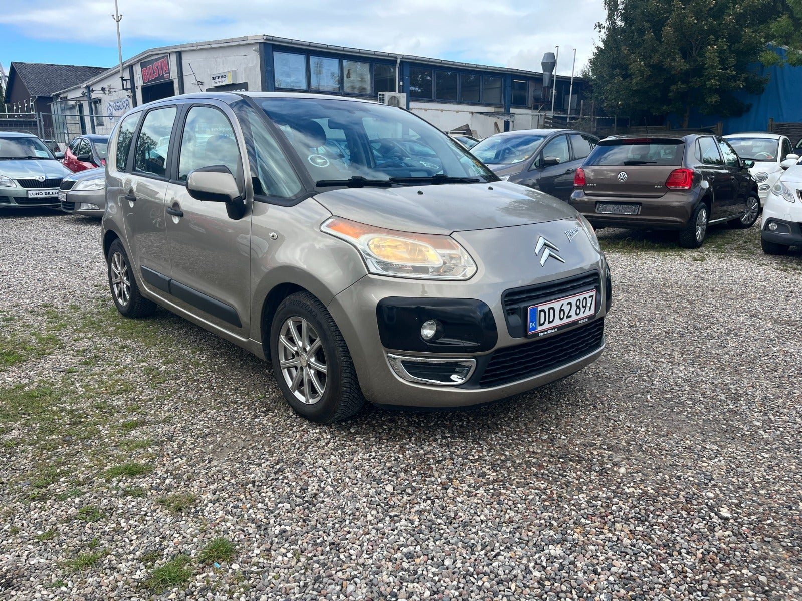 Beige Citroën C3 Picasso fra 2010