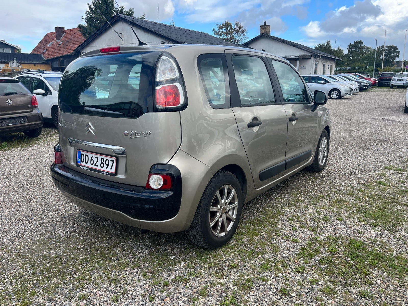 Beige Citroën C3 Picasso fra 2010