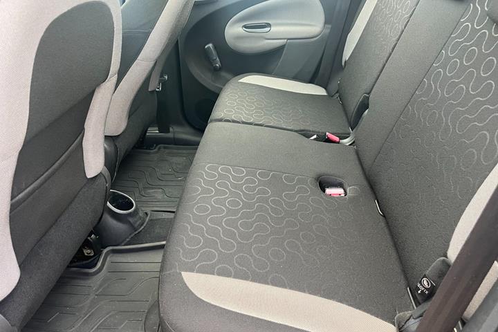 Beige Citroën C3 Picasso fra 2010